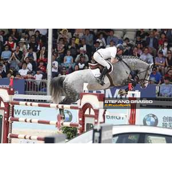 LGCT of Shanghai - Class 6 - John Whitaker (GBR) on Cassinis Chaplin - Shanghai, - 22 April 2018 - ph.Stefano Grasso/LGCT