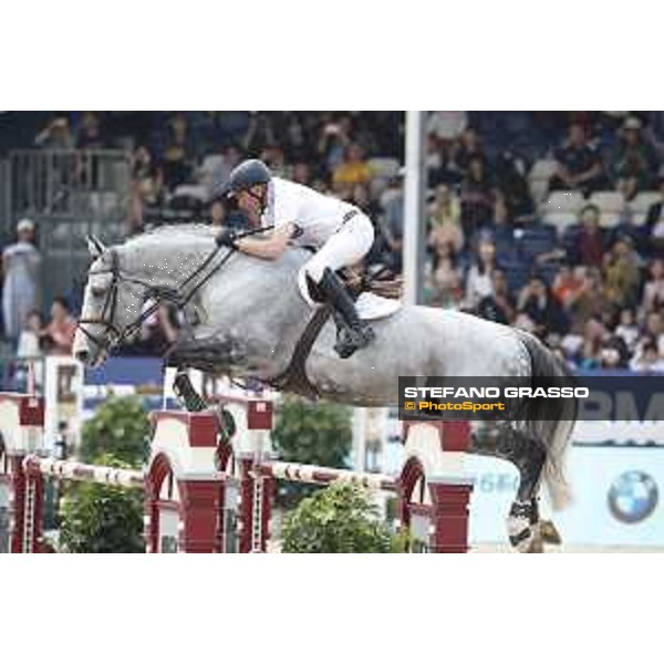 LGCT of Shanghai - Class 6 - John Whitaker (GBR) on Cassinis Chaplin - Shanghai, - 22 April 2018 - ph.Stefano Grasso/LGCT