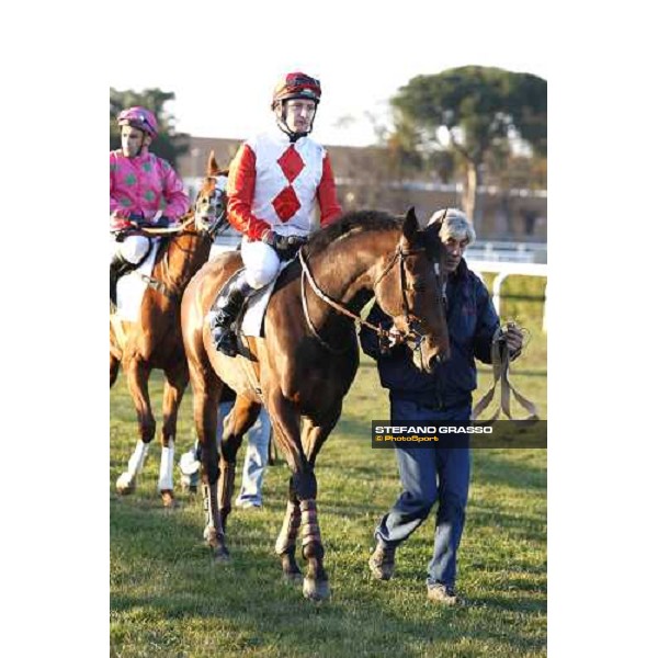 J.Faltejsek and Bruciapelo parade before the start of the LVIII Gran Corsa Siepi di Roma Rome Capannelle, 17th february 2008 ph. Stefano Grasso