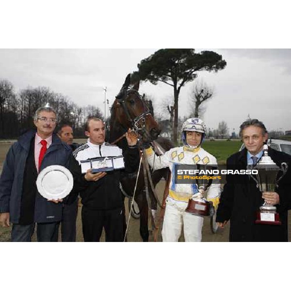 giving prize for Roberto Andreghetti and Lory Trio winners of the Gran Premio Beatrice Firenze, 9th march 2008 ph. Stefano Grasso