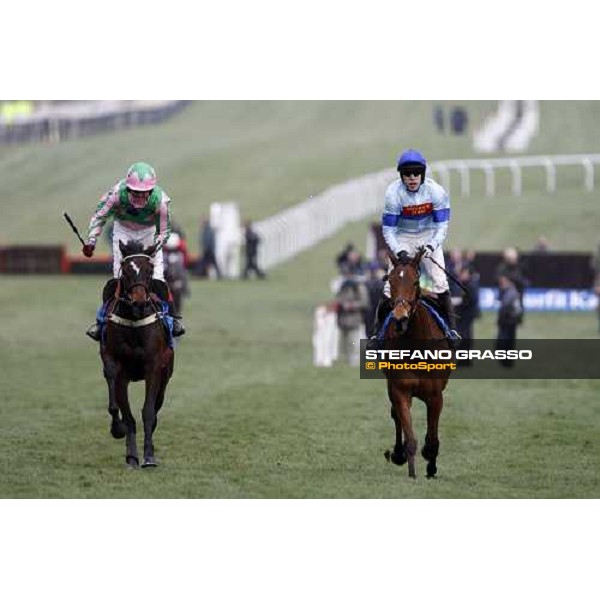 Robert \'chocolate\' Thornton on Katchit wins the Smurfit Kappa Champion Hurdle Challenge Trophy beating Tom Scudamore on Osama Cheltenham The Festival , 1st day 11th march 2008 ph. Stefano Grasso