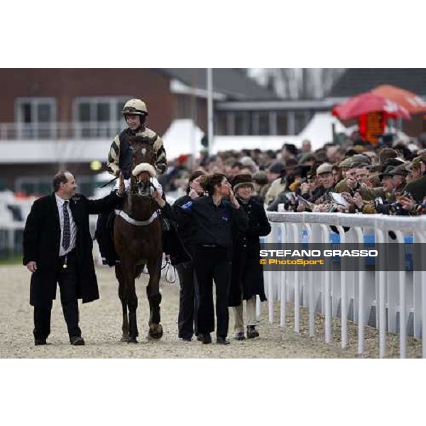 Denis O\' Regan comes back in triumph on Tidal Bay after winning the Irish Indipendent Arkle Challenge Trophy Steeple Chase Cheltenham The Festival , 1st day 11th march 2008 ph. Stefano Grasso