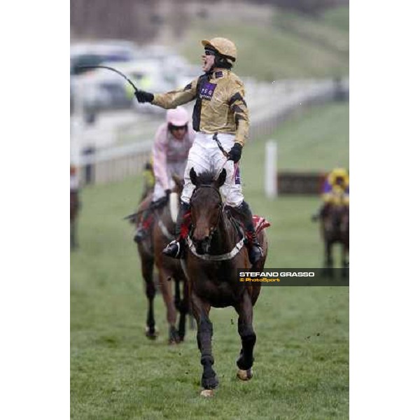 Denis O\' Regan on Inglish Drever wins the Ladbrokes World Hurdle Race Cheltenham, The Festival 3rd day, 13th march 2008 ph. Stefano Grasso