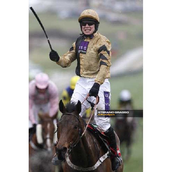 Denis O\' Regan on Inglish Drever wins the Ladbrokes World Hurdle Race Cheltenham, The Festival 3rd day, 13th march 2008 ph. Stefano Grasso
