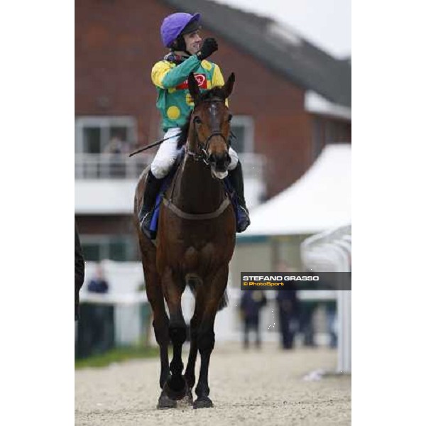 Ruby Walsh comes back in triumph on Master Minded after winning The Seasons Holidays Queen Mother Champion Steeple Chase Cheltenham, The Festival 3rd day, 13th march 2008 ph. Stefano Grasso