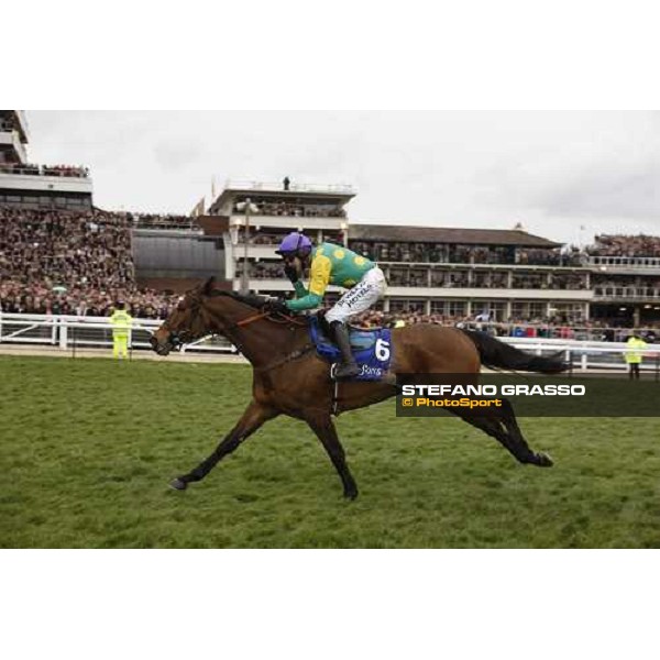 Ruby Walsh on Master Minded flyes alone towards the line and wins the Seasons Holidays Queen Mother Champion Steeple Chase Cheltenham, The Festival 3rd day, 13th march 2008 ph. Stefano Grasso