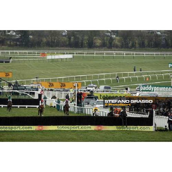 Sam Thomas on Denman jumps the last fence and goes to win the Totesport Cheltenham Gold Cup followed by Ruby Walsh on Kauto Star Cheltenham, 4th day, 14th march 2008 ph. Stefano Grasso