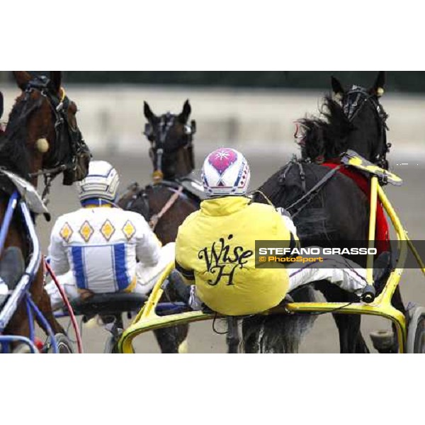 Roberto Andreghetti with Lory Trio leads the group during the Gran Premio Beatrice followed by Lollypop Wise Firenze, Le Mulina, 9th march 2008 ph.Stefano Grasso