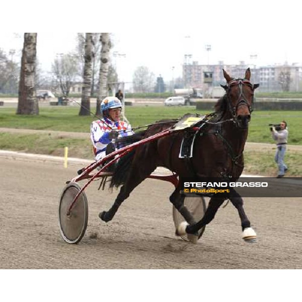 Biagio Lo Verde warming up with Land of Boss before the start of Gran Premio Dante Firenze Le Mulina, 9th march 2008 ph. Stefano Grasso