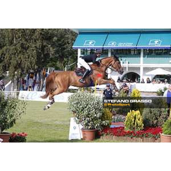 LGCT of Madrid - Class 15 - Kevin Staut (FRA) on Silver Deux de Virton HDC - 6 May 2018 - ph.Stefano Grasso/LGCT