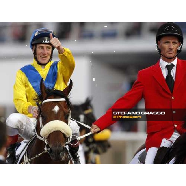John Murtagh exults on Honour Devil after winning the Uae Derby Dubai, Nad El Sheba racetrack, 29th march 2008 ph. Stefano Grasso