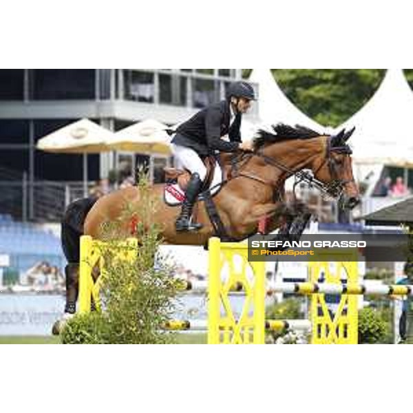 LGCT of Hamburg - Class 1 - Piergiorgio Bucci (ITA) on Deniro - 10 May 2018 - ph.Stefano Grasso/LGCT