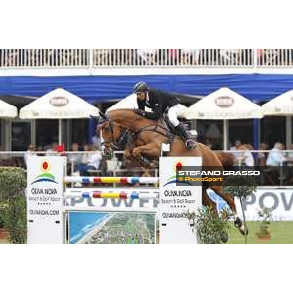 LGCT of Hamburg - Class 1 - Jorg Naeve (GER) on Benur du Romet - 10 May 2018 - ph.Stefano Grasso/LGCT