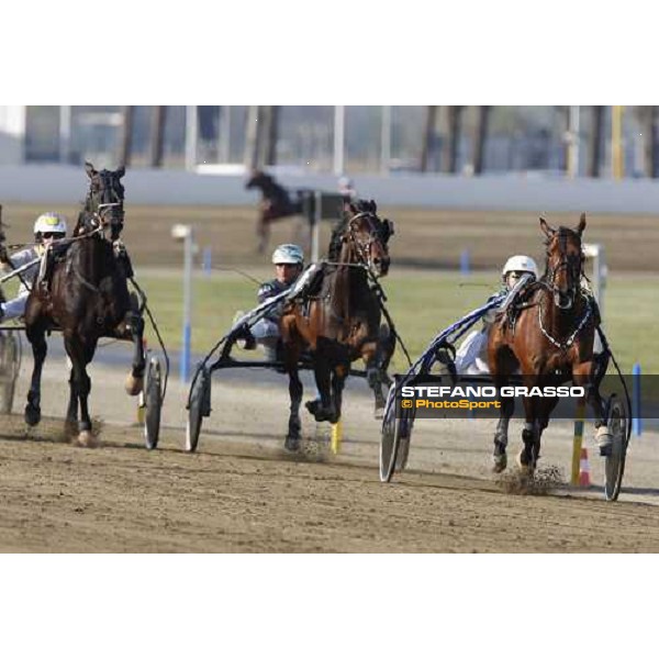 Enrico Bellei with Iglesias leads at the last few meters to the line and goes to win the Gran Premio Cittˆ di Torino Torino, Vinovo racetrack 5th april 2008 ph. Stefano Grasso