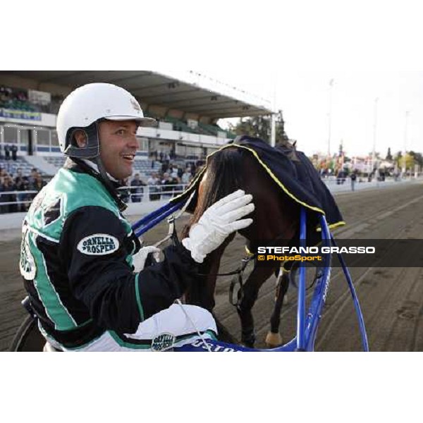 Enrico Bellei parades with Iglesias after winning the Gran Premio Cittˆ di Torino Torino, Vinovo racetrack 5th april 2008 ph. Stefano Grasso