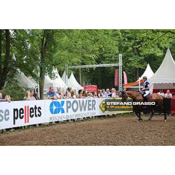 LGCT of Hamburg - A view of the warm up ring - Hamburg, Derby Park, 10 May 2018 - ph.Mario Grassia/LGCT