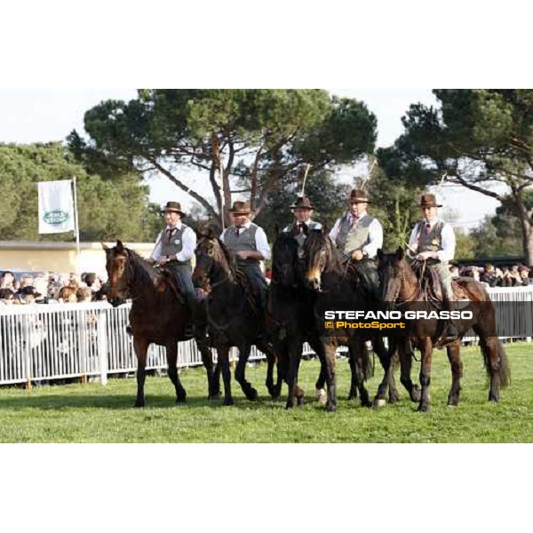a group of \'Maremmani\' opens the parade of 118¡ Premio Pisa Pisa San Rossore, 30th march 2008 ph. Stefano Grasso