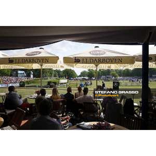 LGCT of Hamburg - Full VIP lounge during the class - Hamburg, Derby Park, 13 May 2018 - ph.Stefano Grasso - Mario Grassia/LGCT