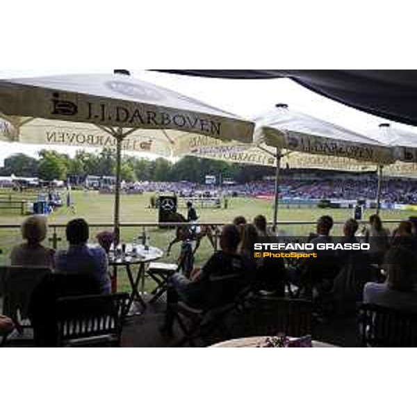 LGCT of Hamburg - Full VIP lounge during the class - Hamburg, Derby Park, 13 May 2018 - ph.Stefano Grasso - Mario Grassia/LGCT