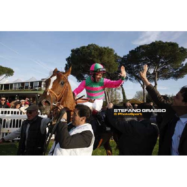 congratulations for Mirco Demuro after winning on Eldest the 118¡ Premio Pisa Pisa San Rossore, 30th march 2008 ph. Stefano Grasso