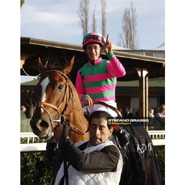 Mirco Demuro enters the winner circle after winning the 118¡ Premio Pisa on Eldest Pisa San Rossore, 30th march 2008 ph. Stefano Grasso