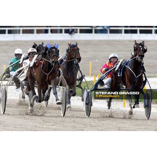 Roberto Vecchione with Letter from Om wins the Gran Premio Italia beating Daniela Nobili on Lagas Bi Bologna, 13th april 2008 ph. Stefano Grasso