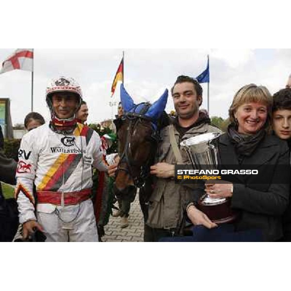 Roberto Vecchione, Letter from Om, Paolo Romanelli and the owner after winning the Gran Premio Italia Bologna, 13th april 2008 ph. Stefano Grasso