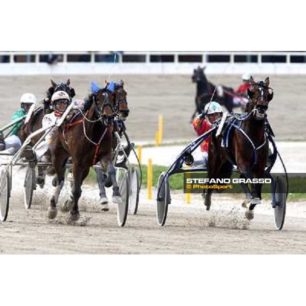 Roberto Vecchione with Letter from Om wins the Gran Premio Italia beating Daniela Nobili on Lagas Bi Bologna, 13th april 2008 ph. Stefano Grasso