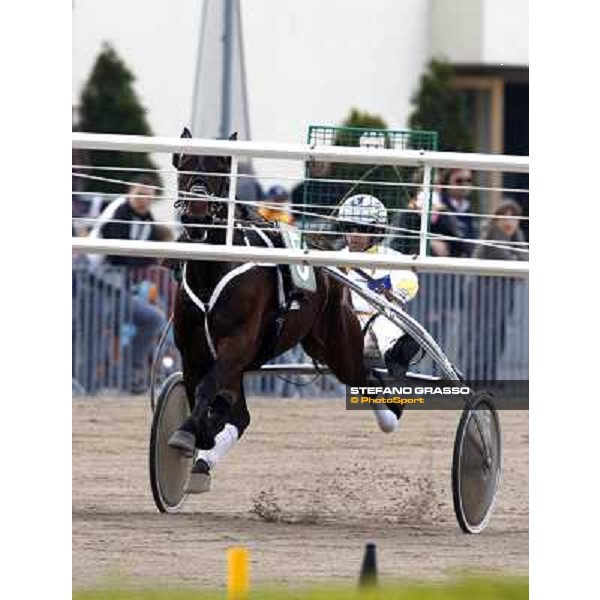 Roberto Andreghetti with Lory Trio during the start of the Gran Premio Italia Filly Bologna, 13th april 2008 ph. Stefano Grasso