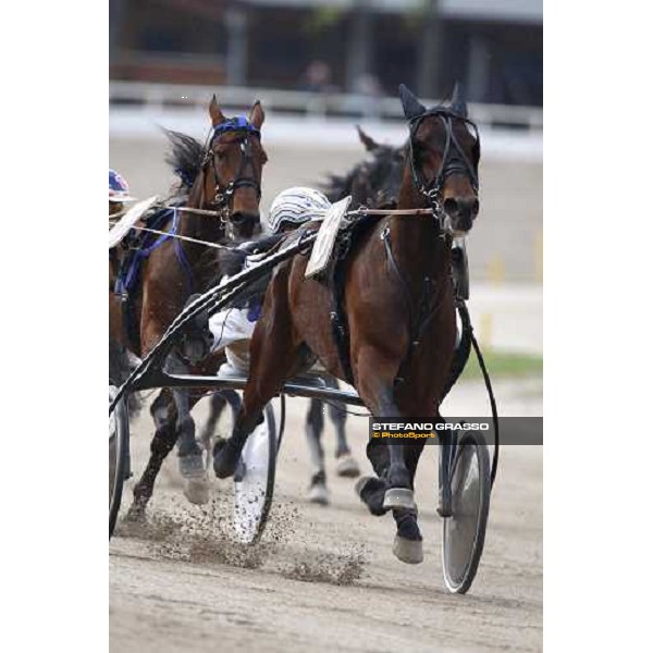 Roberto Andreghetti with Leoner of Brown during the start of Gran Premio d\' Italia Bologna, 13th april 2008 ph. Stefano Grasso