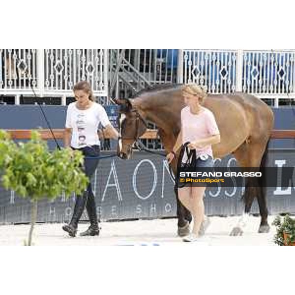 LGCT of St Tropez - Vet check - Anna Kellnerova and Silverstone G - St Tropez, Ramatuelle beach - 30 May 2018 - ph.Stefano Grasso/LGCT