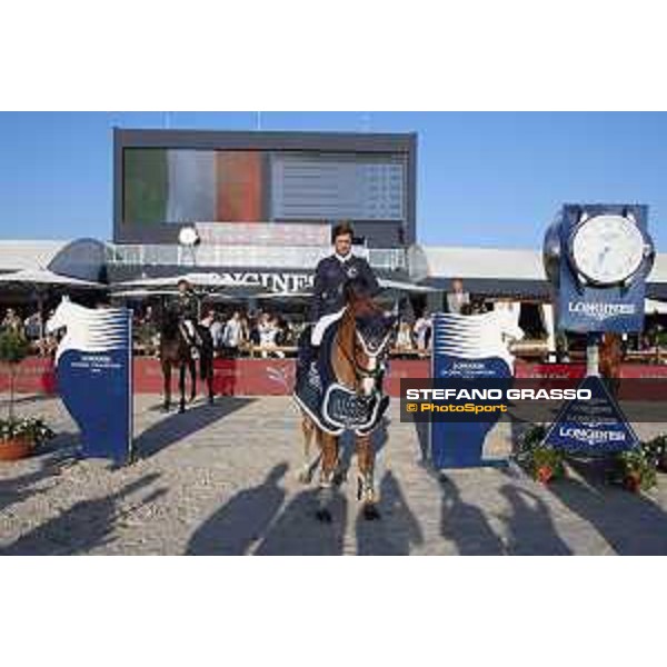 LGCT of St Tropez - Class 2 - Prize giving ceremony - Darragh Kenny (IRL) on Babalou - St Tropez, Ramatulle beach - 31 May 2018 - ph.Stefano Grasso/LGCT