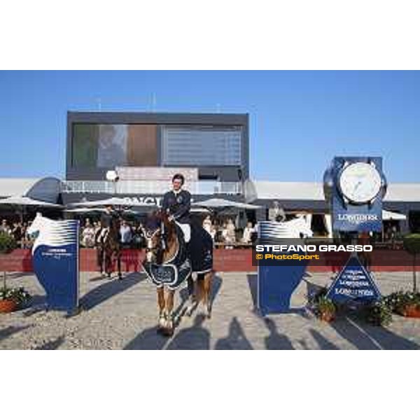 LGCT of St Tropez - Class 2 - Prize giving ceremony - Darragh Kenny (IRL) on Babalou - St Tropez, Ramatulle beach - 31 May 2018 - ph.Stefano Grasso/LGCT