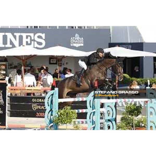 LGCT of St Tropez - Class 2 - Eric Van Der Vleuten (NED) on Zigali P S - St Tropez, Ramatulle beach - 31 May 2018 - ph.Stefano Grasso/LGCT