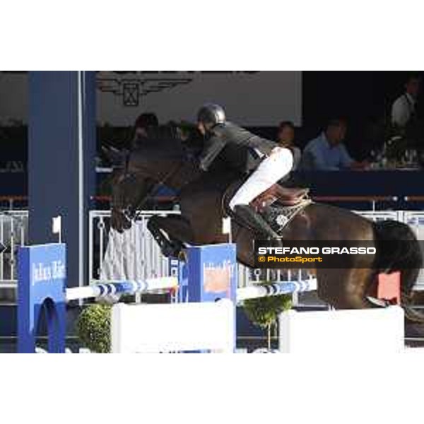LGCT of St Tropez - Class 2 - Eric Van Der Vleuten (NED) on Zigali P S - St Tropez, Ramatulle beach - 31 May 2018 - ph.Stefano Grasso/LGCT