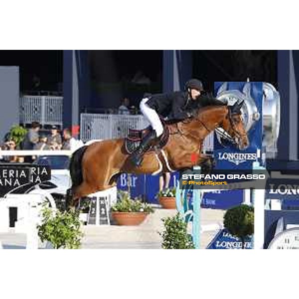 LGCT of St Tropez - Class 2 - Kevin Staut (FRA) on For Joy van?t Zorgvliet HDC - St Tropez, Ramatulle beach - 31 May 2018 - ph.Stefano Grasso/LGCT