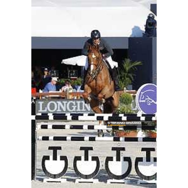 LGCT of St Tropez - Class 2 - Julien Epaillard (FRA) on Usual Suspect d?Auge - St Tropez, Ramatulle beach - 31 May 2018 - ph.Stefano Grasso/LGCT