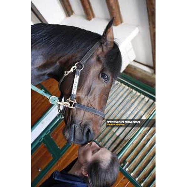 Anna Crespo kisses Varenne Vigone (To), 23rd april 2008 ph. Stefano Grasso
