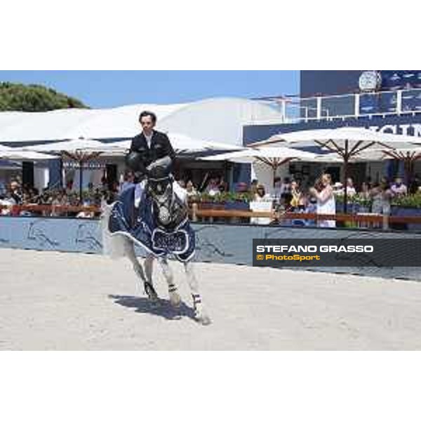 LGCT of St Tropez - Eduardo Alvarez Aznar (ESP) on Fidux - St Tropez, Ramatulle beach - 1 June 2018 - ph.Stefano Grasso/LGCT