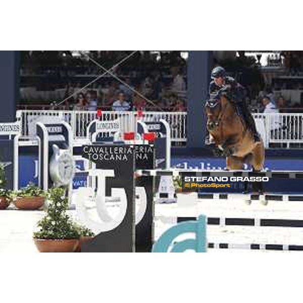 LGCT of St Tropez - Lorenzo de Luca (ITA) on de Flipper - St Tropez, Ramatulle beach - 1 June 2018 - ph.Stefano Grasso/LGCT