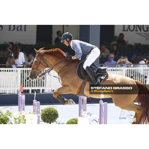 LGCT of St Tropez - Julien Epaillard (FRA) on Usual Suspect d?Auge - St Tropez, Ramatulle beach - 1 June 2018 - ph.Stefano Grasso/LGCT