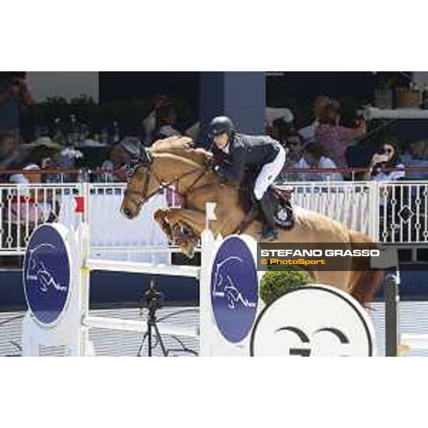 LGCT of St Tropez - Laura Kraut (USA) on Whitney - St Tropez, Ramatulle beach - 1 June 2018 - ph.Stefano Grasso/LGCT