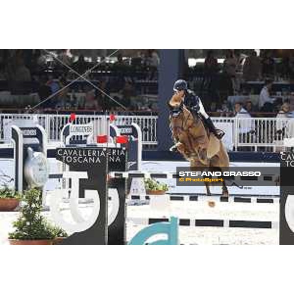 LGCT of St Tropez - Laura Kraut (USA) on Whitney - St Tropez, Ramatulle beach - 1 June 2018 - ph.Stefano Grasso/LGCT