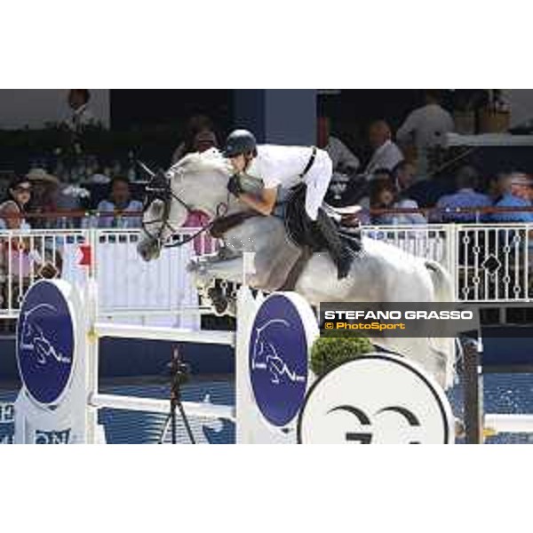 LGCT of St Tropez - Eduardo Alvarez Aznar (ESP) on Fidux - St Tropez, Ramatulle beach - 1 June 2018 - ph.Stefano Grasso/LGCT