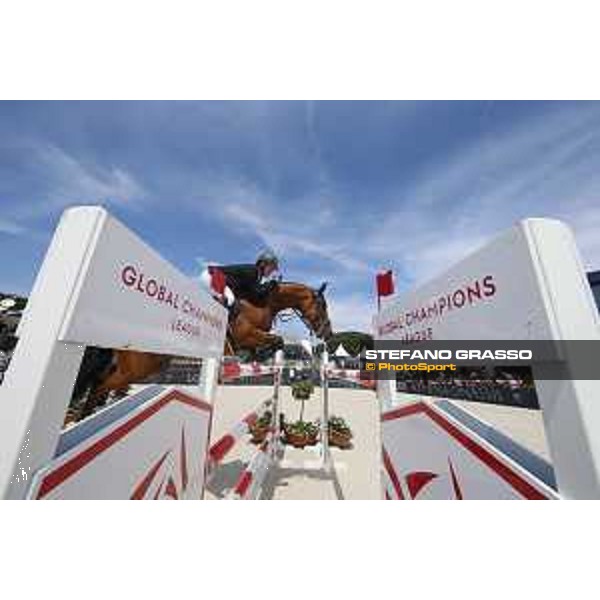 LGCT of St Tropez - Class 5 - Holger Wulschner (GER) on BSC Cha Cha Cha - St Tropez, Ramatulle beach - 2 June 2018 - ph.Stefano Grasso/LGCT