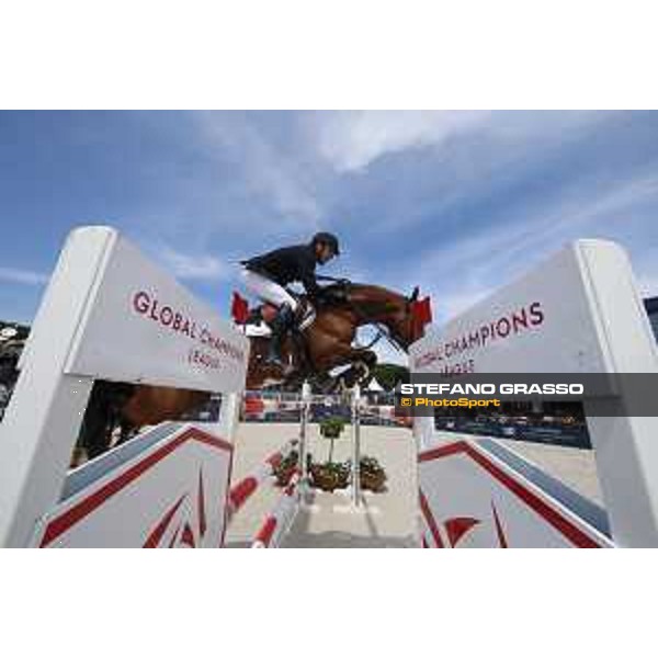 LGCT of St Tropez - Class 5 - Piergiorgio Bucci (ITA) on Diesel GP du Bois Madame - St Tropez, Ramatulle beach - 2 June 2018 - ph.Stefano Grasso/LGCT