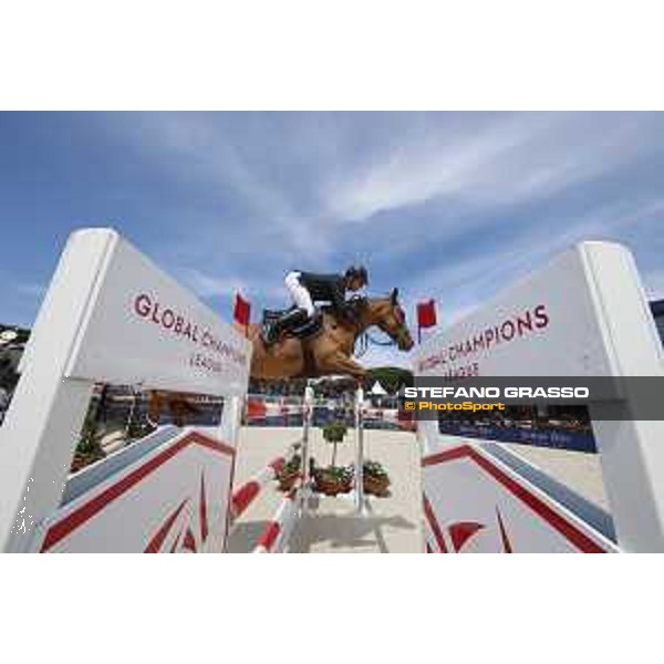 LGCT of St Tropez - Class 5 - Julien Epaillard (FRA) on Usual Suspect d?Auge - St Tropez, Ramatulle beach - 2 June 2018 - ph.Stefano Grasso/LGCT
