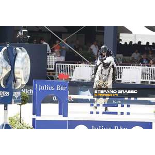 LGCT of St Tropez - Class 5 - Michael Whitaker (GBR) on Valmy de la Lande - St Tropez, Ramatulle beach - 2 June 2018 - ph.Stefano Grasso/LGCT