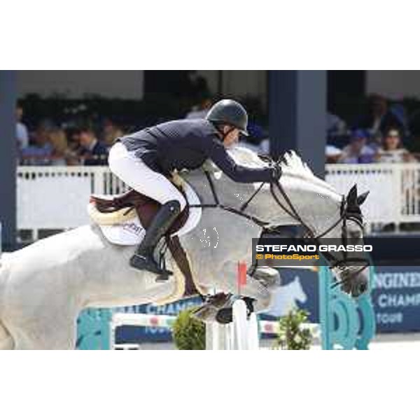 LGCT of St Tropez - Class 5 - Michael Whitaker (GBR) on Valmy de la Lande - St Tropez, Ramatulle beach - 2 June 2018 - ph.Stefano Grasso/LGCT