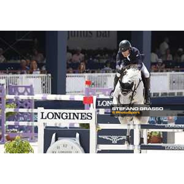 LGCT of St Tropez - Class 5 - Michael Whitaker (GBR) on Valmy de la Lande - St Tropez, Ramatulle beach - 2 June 2018 - ph.Stefano Grasso/LGCT
